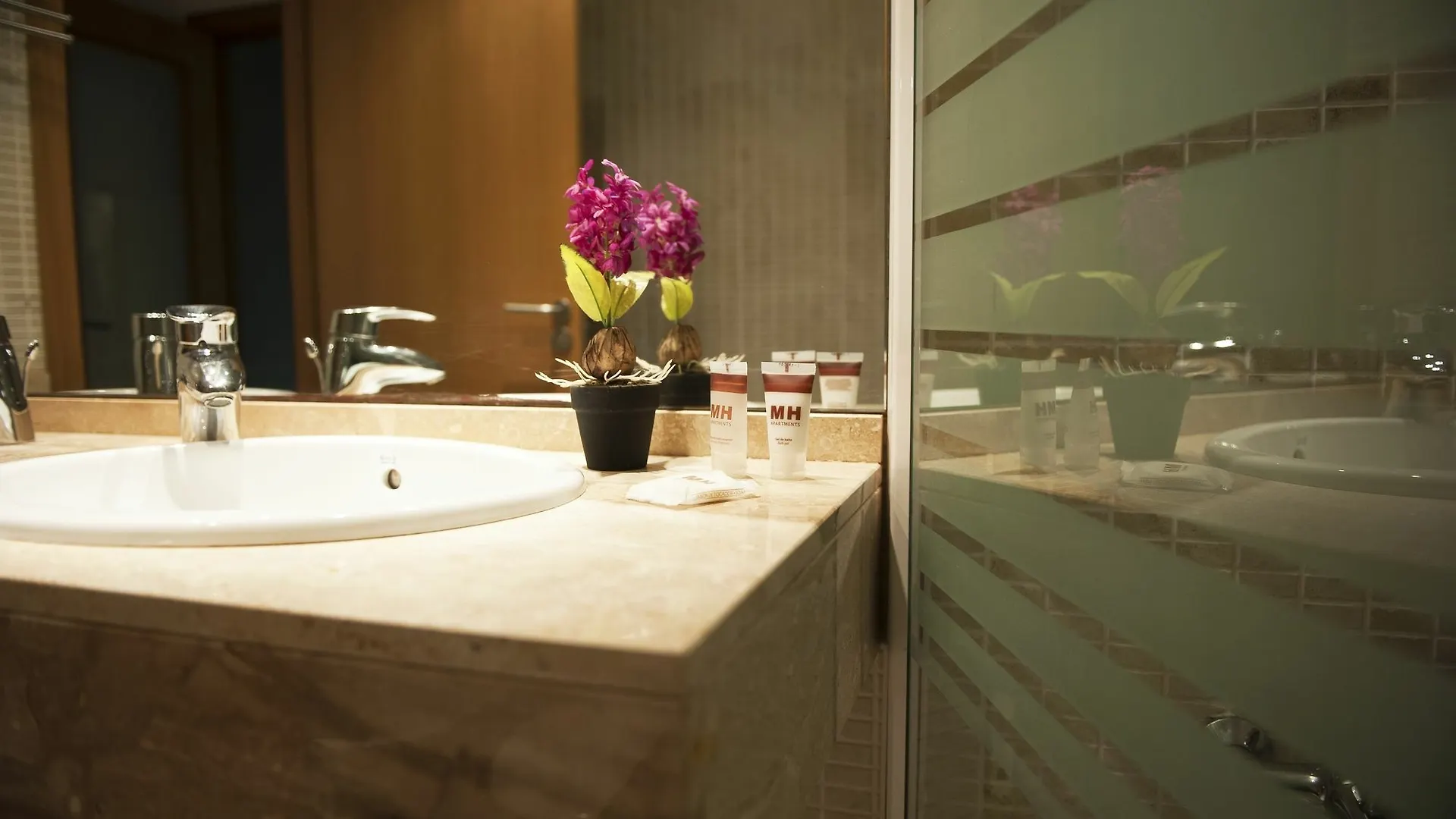 Mh Apartments Gracia Barcelona